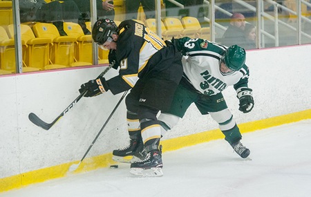 Tigers end nine-game slide in 4-3 shootout win at UPEI 
